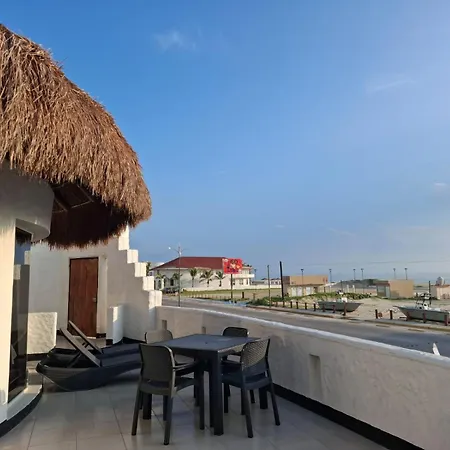 Hotel Villa Capricho-3